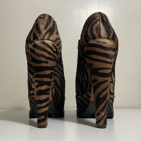 Alaïa Ponyhair Zebra Platform Booties - Picture 5 of 9